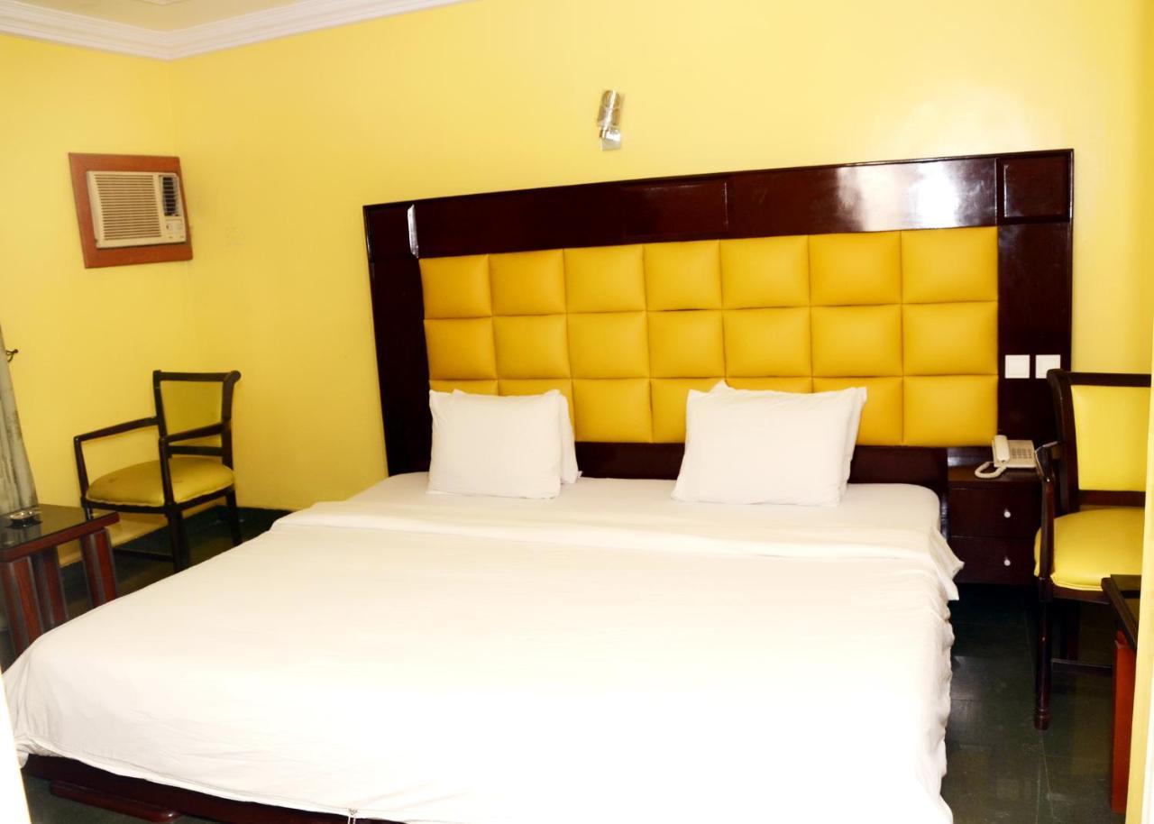 Terrace Green Hotels & Suite Лагос Экстерьер фото