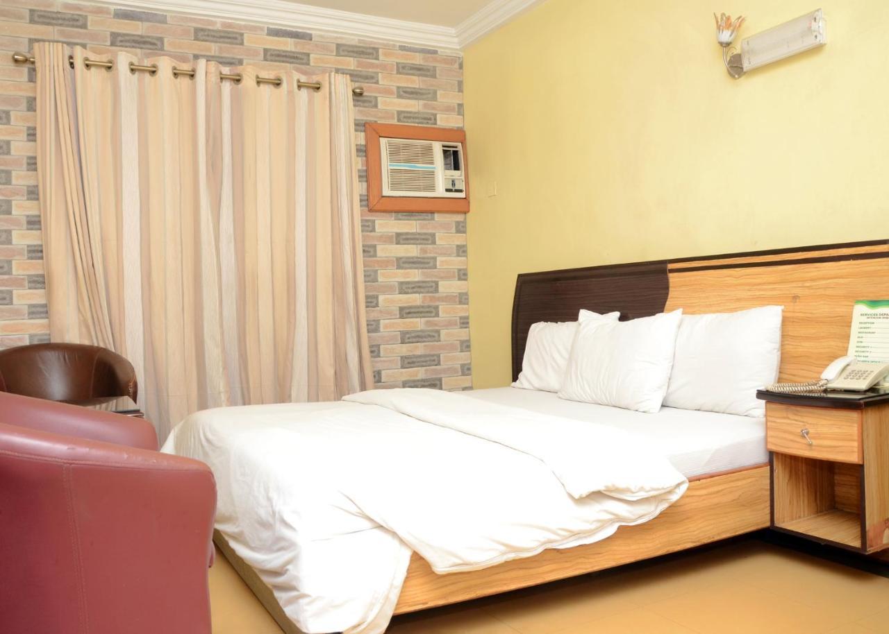 Terrace Green Hotels & Suite Лагос Экстерьер фото