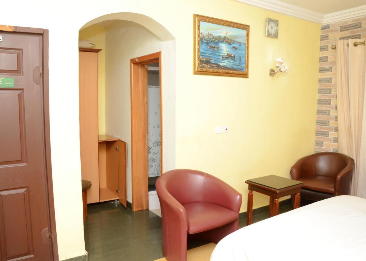 Terrace Green Hotels & Suite Лагос Экстерьер фото