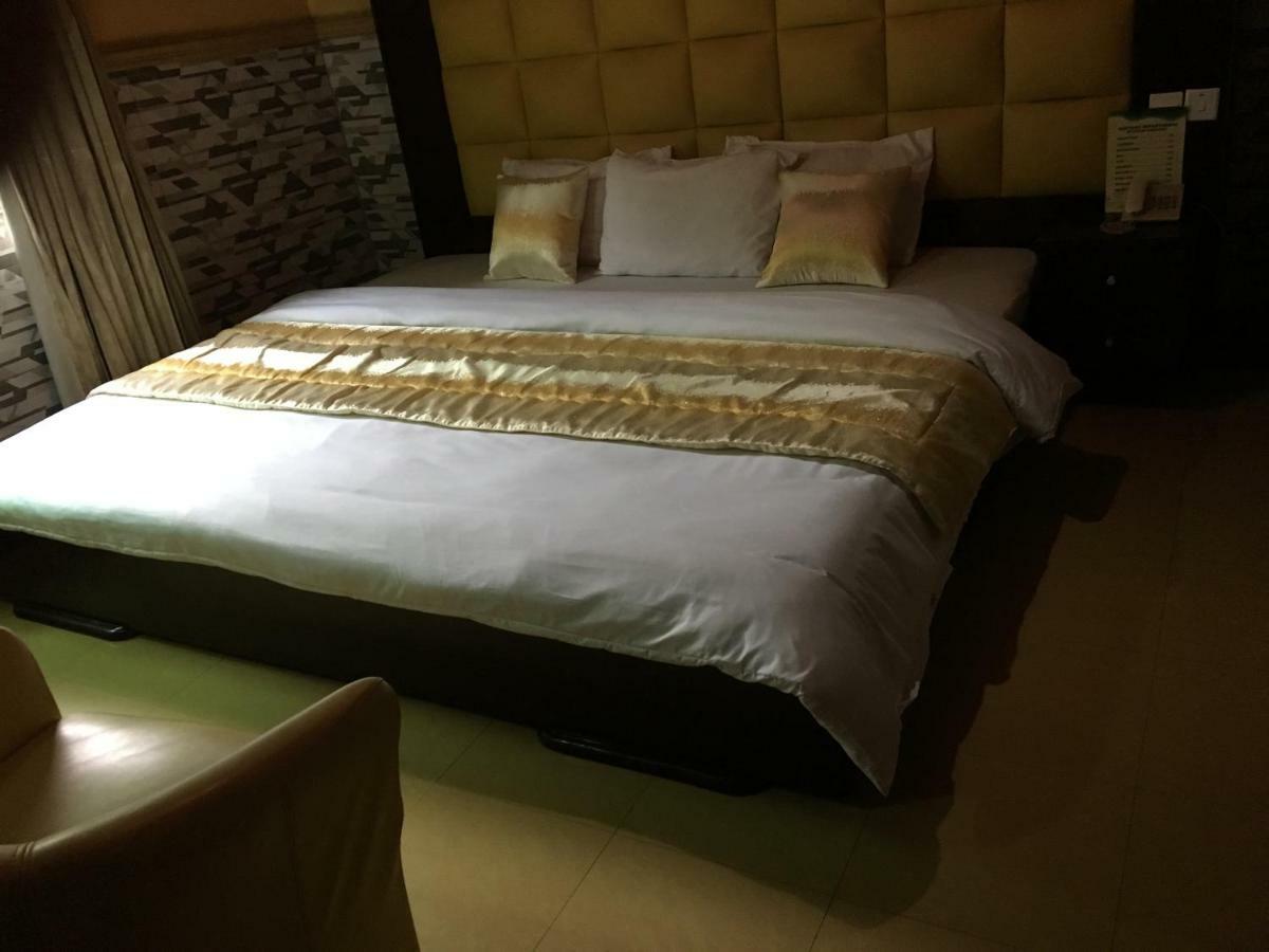 Terrace Green Hotels & Suite Лагос Экстерьер фото