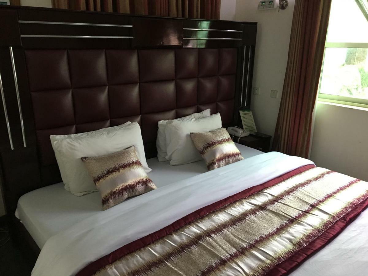 Terrace Green Hotels & Suite Лагос Экстерьер фото